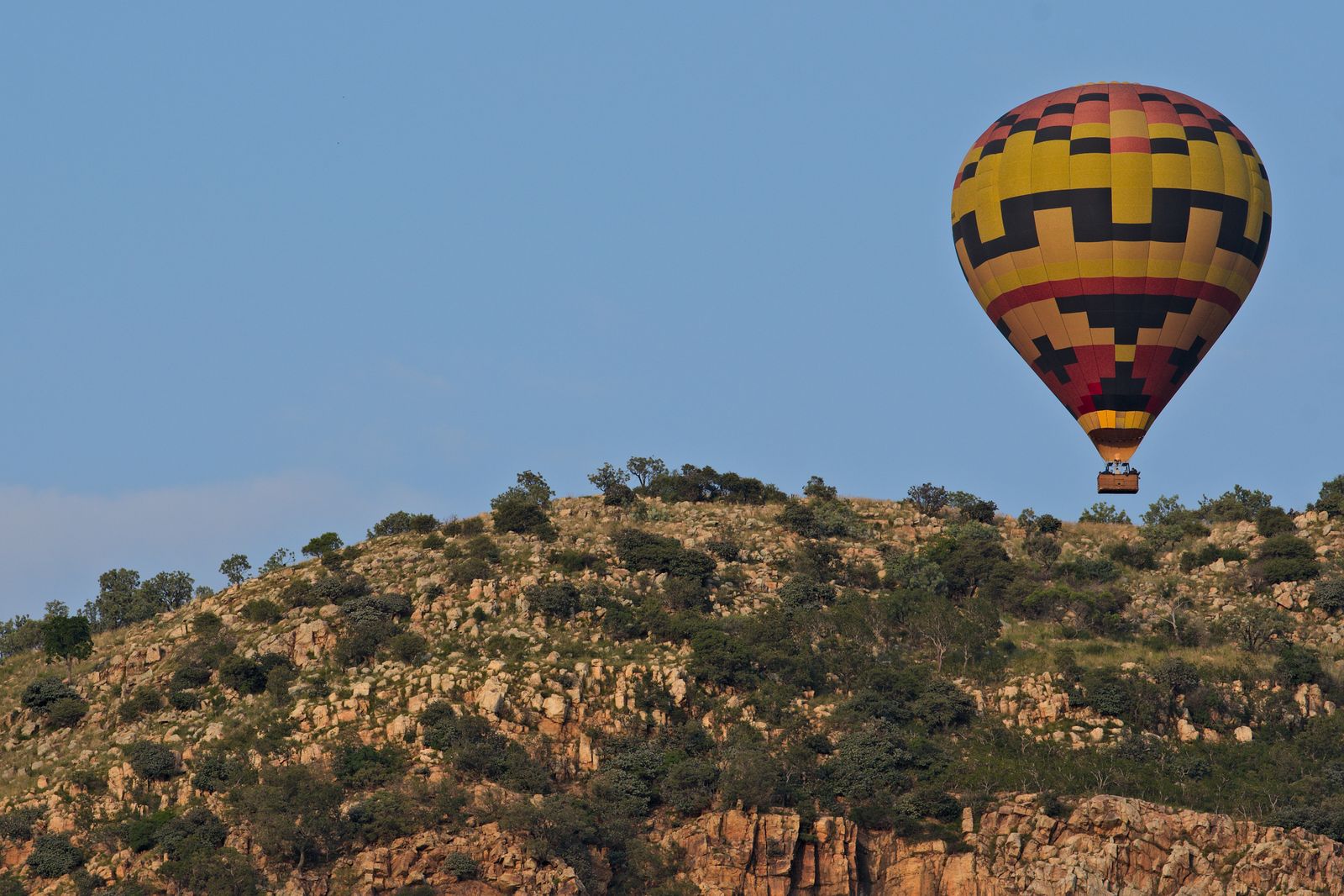 Private transfer to Málaga, with private guided Tours in Zahara de la Sierra, Setenil de las bodegas and Ronda.