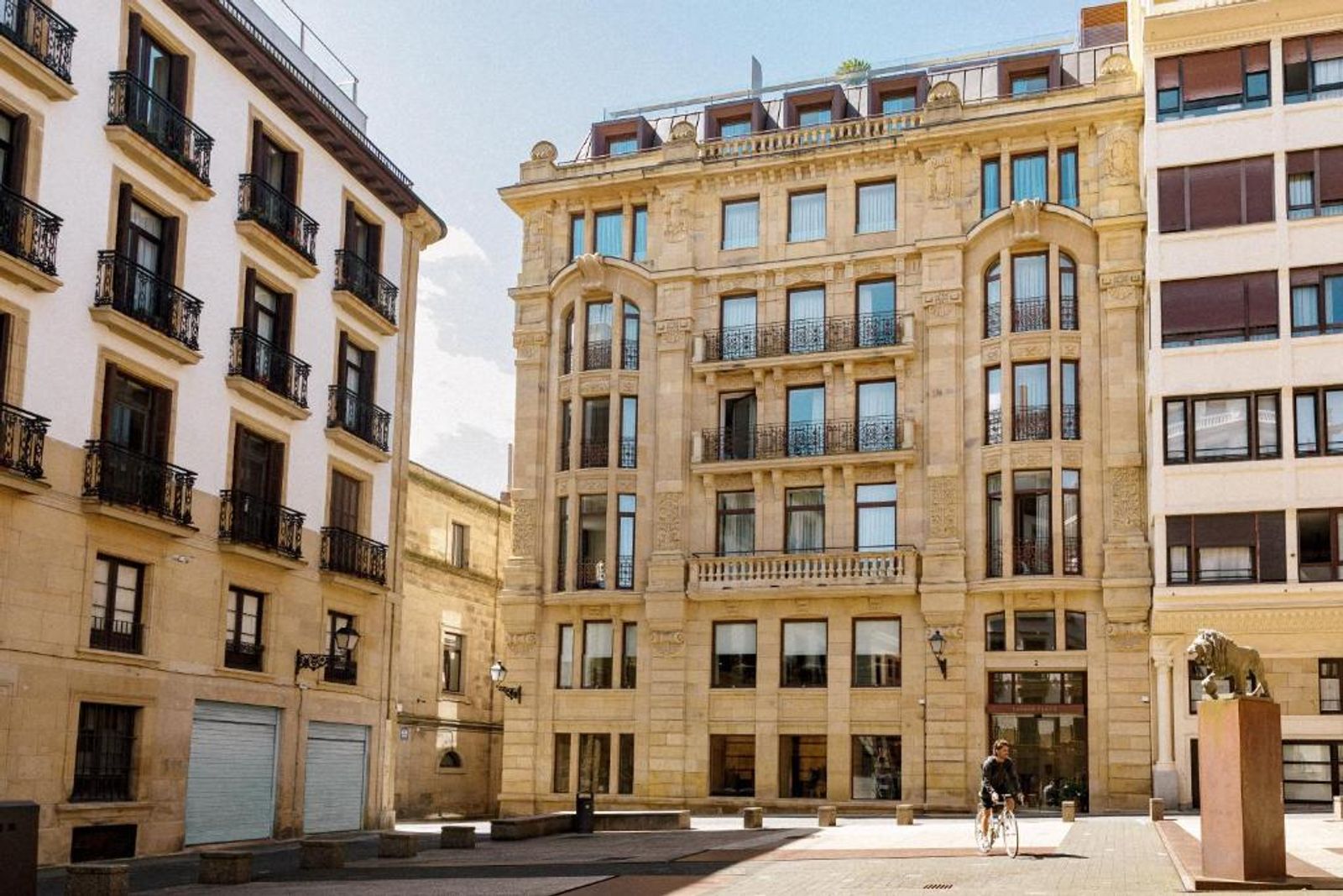 Lasala Plaza Hotel