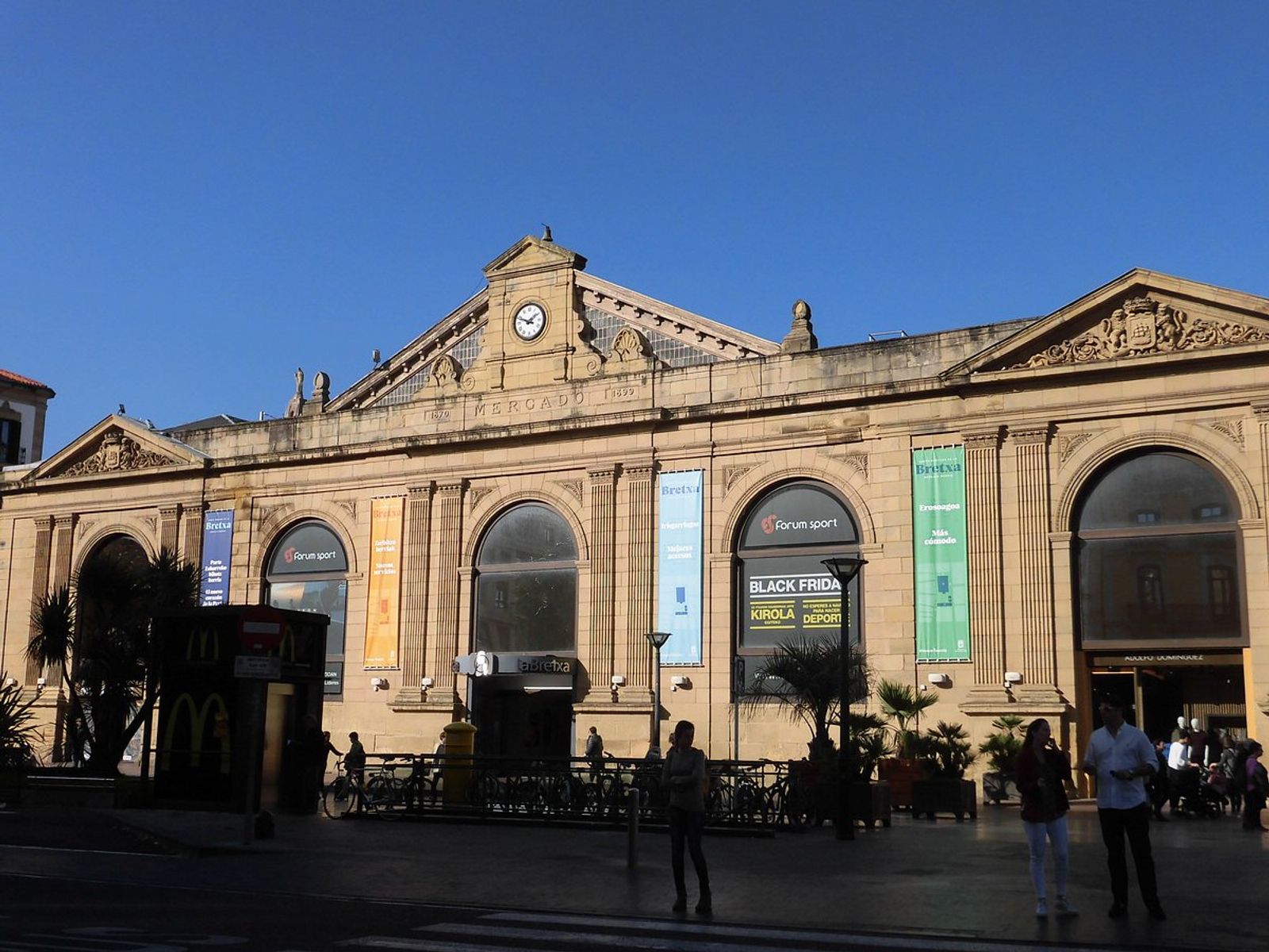 San Sebastián Cooking Class at a Gastronomic Society