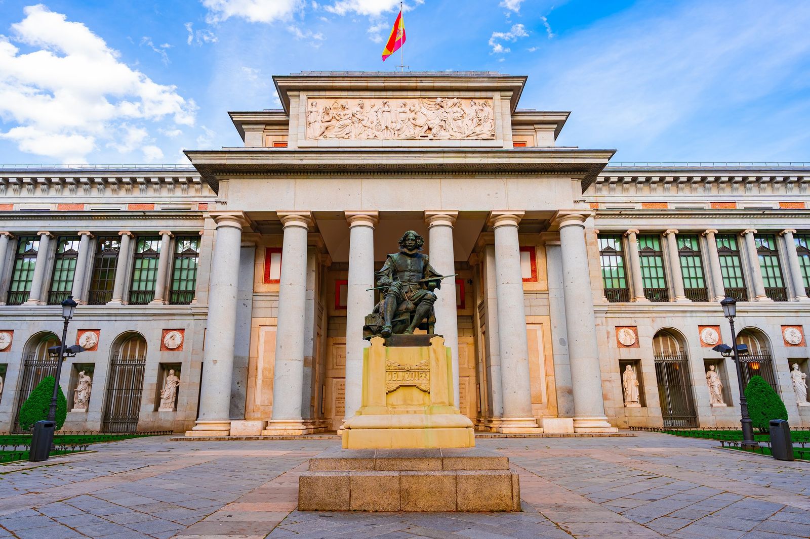 Prado Museum in private followed by a guided visit to the Reina Sofia Art Museum